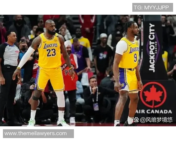 杭州篮球队实力引发热议球迷对球队表现的分歧与期待